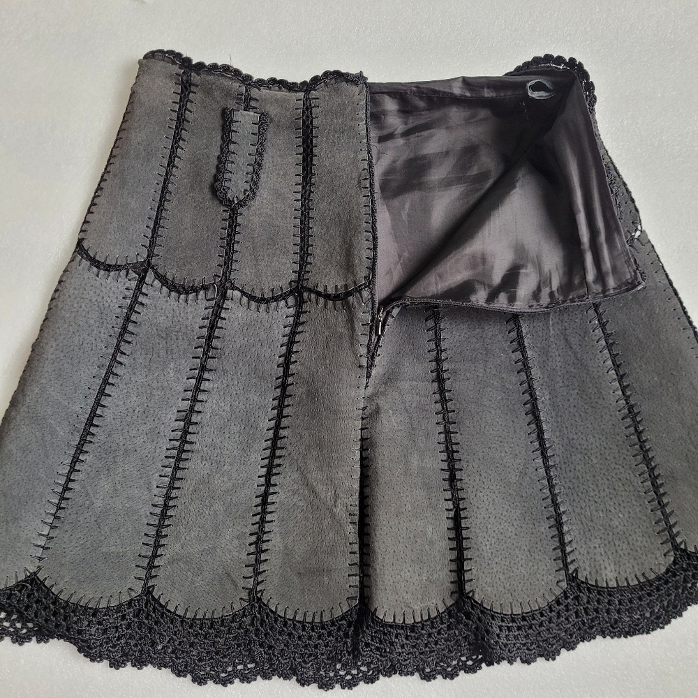 Vintage Suede Patchwork Miniskirt Crochet Lace Trim 70s Boho Black 38 EU Small - Picture 7 of 15